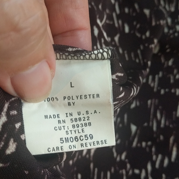 Beautiful dress by Studio🌸🌼🍀 - Picture 13 of 16